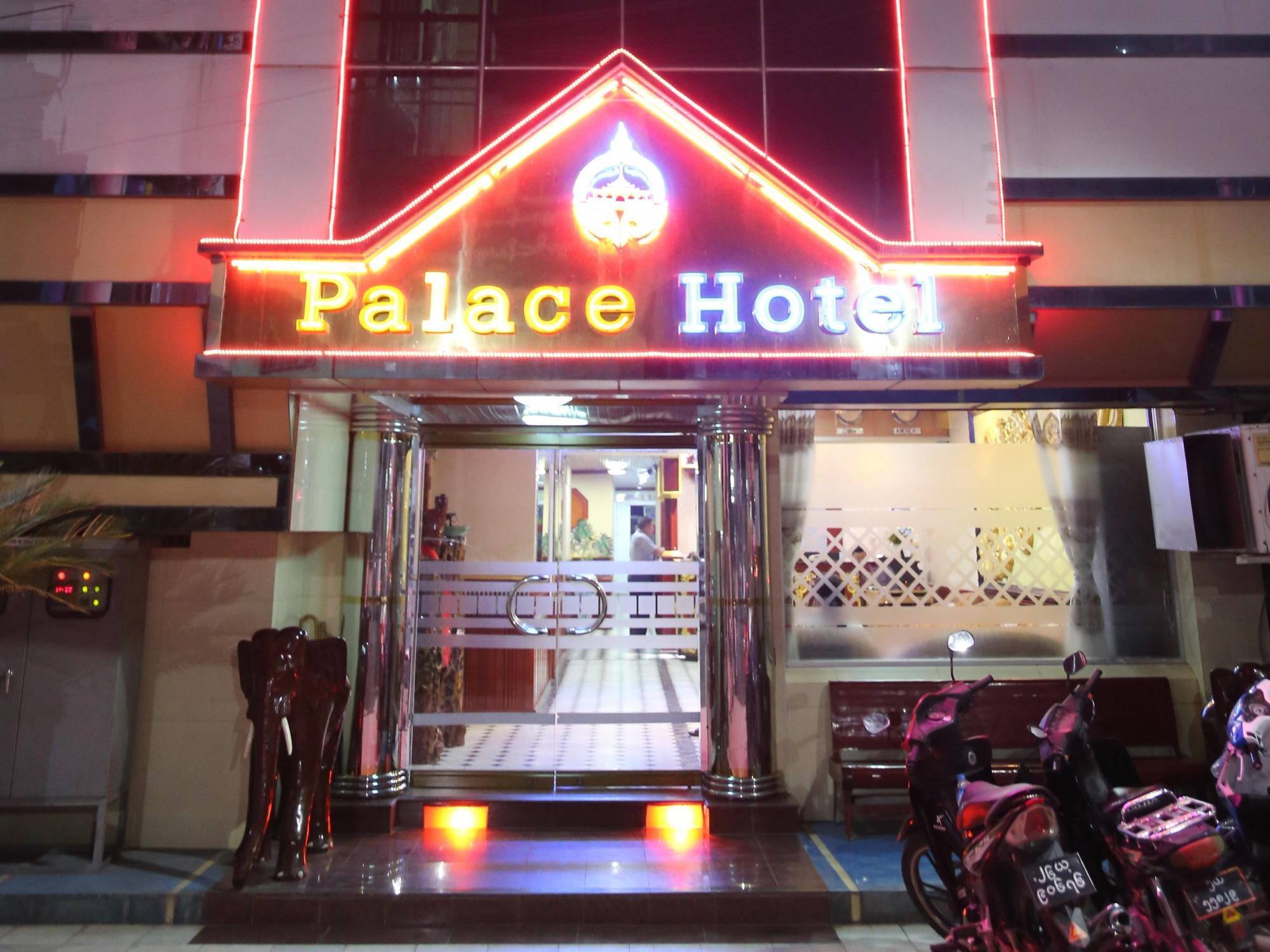 Palace Hotel Mandalay Exterior foto